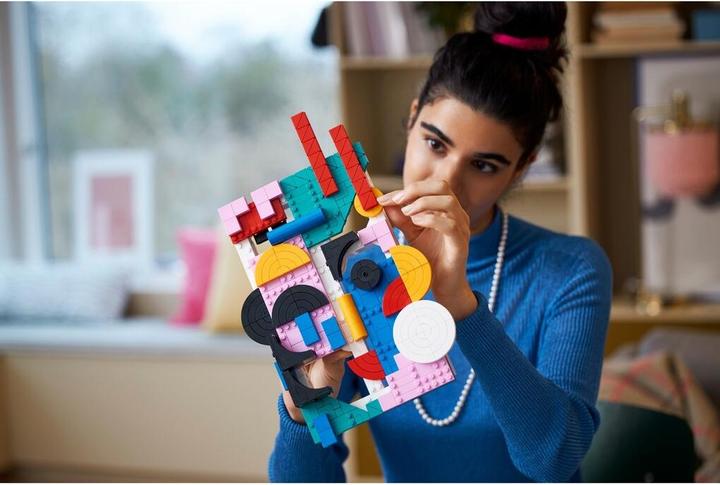Actual product image LEGO 31210 Modern Art (31210, LEGO Art)