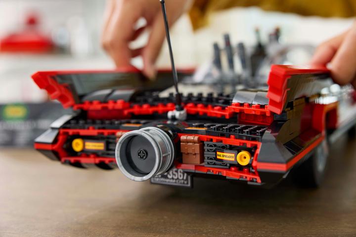 Immagine prodotto LEGO Batmobile (76328, LEGO DC, Set LEGO rari)