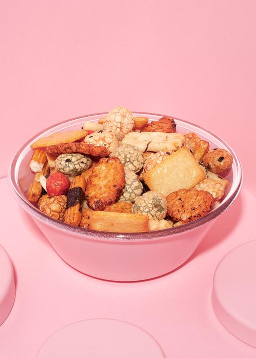 Produktbild KoRo Mischung aus würzigem Reis- und Erdnussgebäck (750 g)