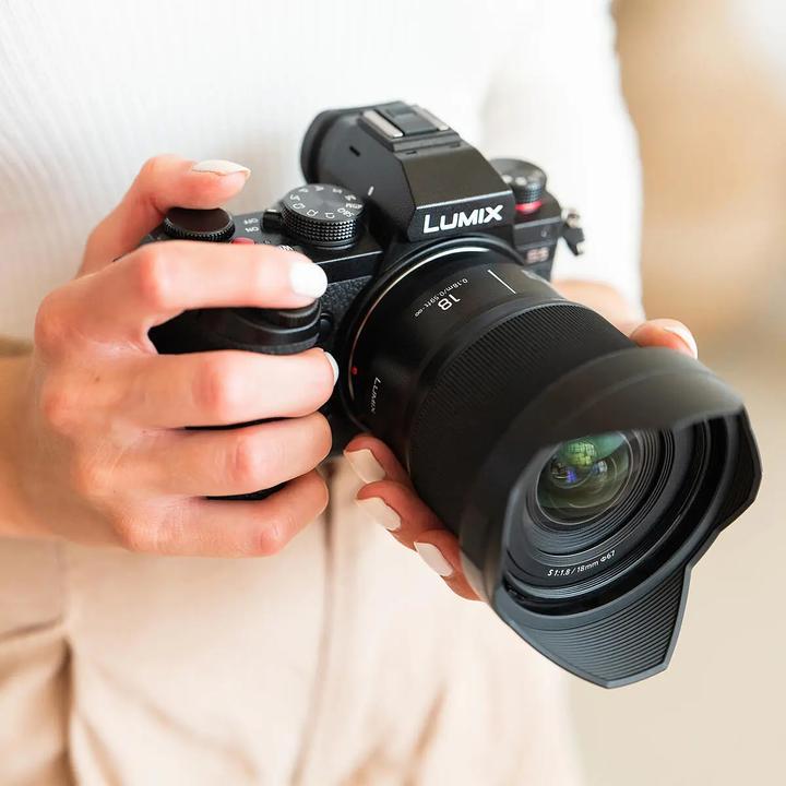 Actual product image Panasonic Lumix S 18mm f/1.8 (L-Mount, full size)