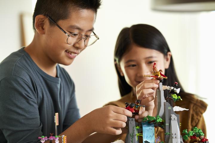 Immagine prodotto LEGO La leggendaria montagna di fiori e frutti (80024, Set LEGO rari, LEGO Monkie Kid)