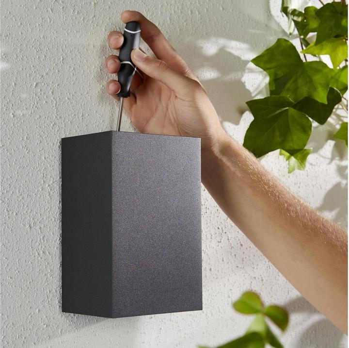 Actual product image Philips Hue Resonate Base (1200 lm)