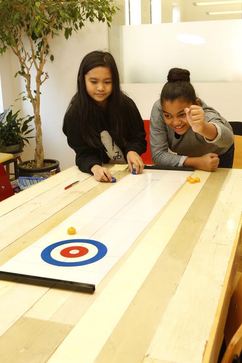 Image du produit Kikkerland Jeu de curling sur table