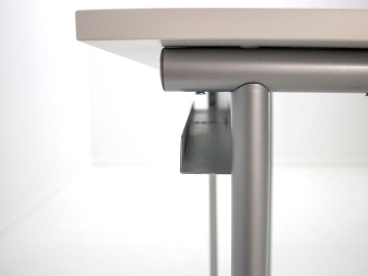 Immagine prodotto Kerkmann Scrivania Smart office in rovere rettangolare con gambe a C argento 140,0 x 70,0 cm (140 x 70 x 75 cm)