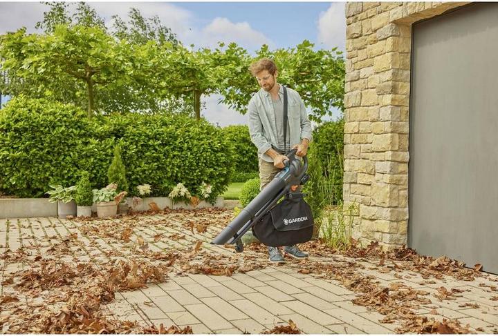 Immagine prodotto Gardena Akku-Laubsauger/Laubbläser PowerJet Collect 18V P4A solo (grau/schwarz, ohne Akku und Ladegerät, POW (Batteria ricaricabile, Aspiratore e soffiatore)