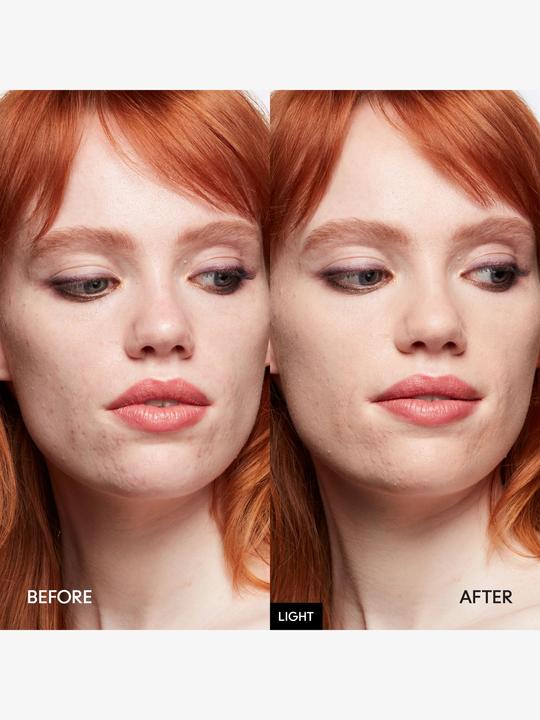 Actual product image MAC Cosmetics Studio F / Blurring Weightl Powder Light (Light)