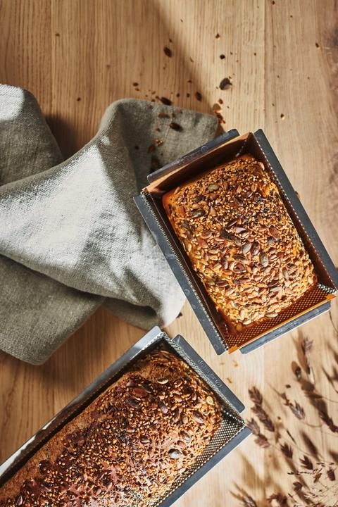 Image du produit de Buyer Moule à Cake En Inox Perforé Fond Amovible 26cm