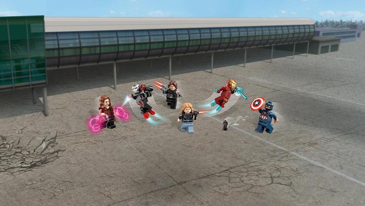 Actual product image LEGO Marvel Super Heroes Confidential - Captain America Movie 2 (76051, LEGO Marvel)