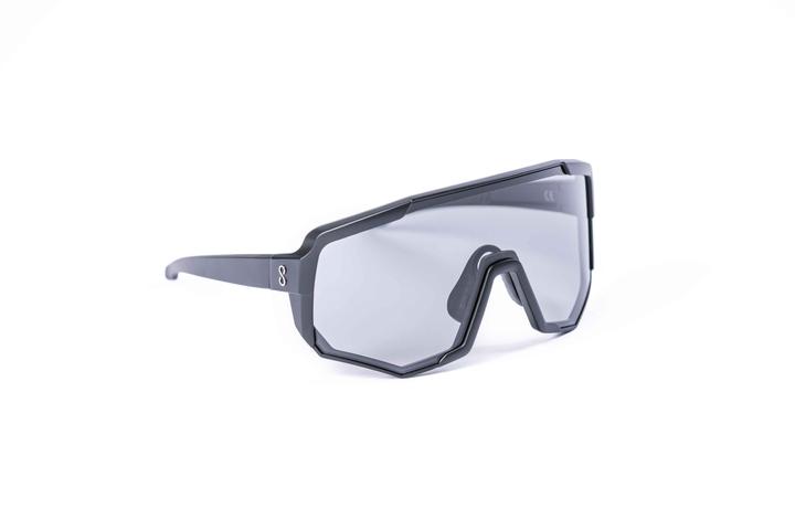 Actual product image Coast Optics Nita XL Sportbrille schwarz mit Photochromen Glas (Black)