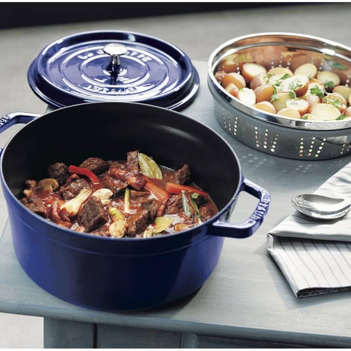 Actual product image Staub Cocotte (26 cm, Casserole + Stewpot, Cast iron)