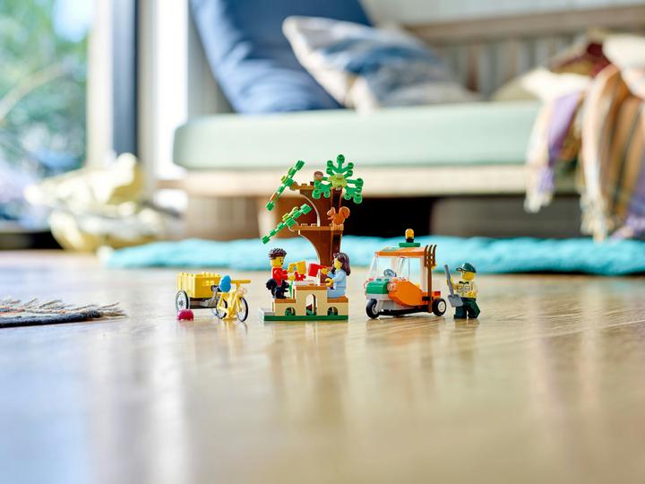 Actual product image LEGO City - Picnic in the Park (60326, LEGO City)