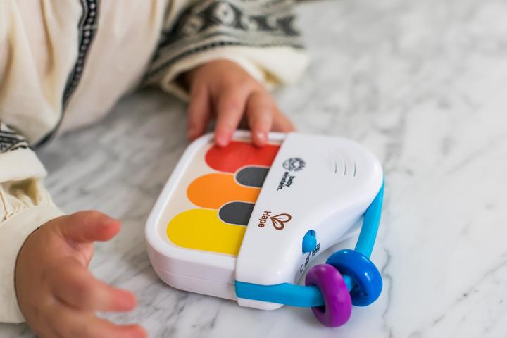 Produktbild Hape Mini Piano (Deutsch, Französisch, Italienisch, Englisch)