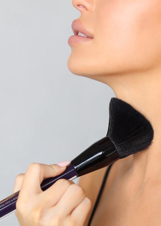 Produktbild Kevyn Aucoin KAB Large Face and Body Brush (Puder)