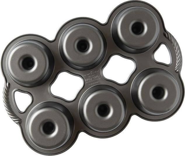Nordic Ware Angel Food Cake Pan, 16 Cups: Bundt Pans