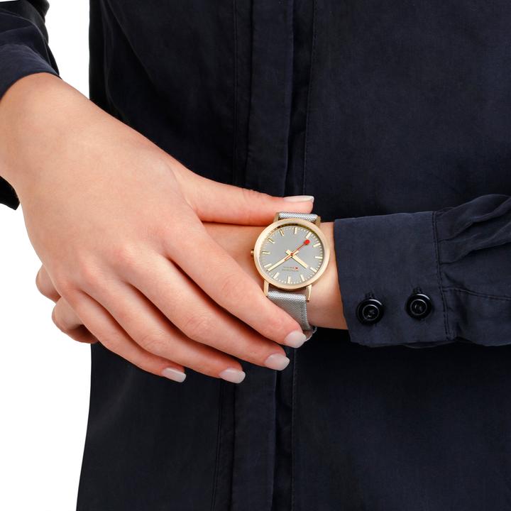 Image du produit Mondaine Classic - Inspiré par la nature - IP Gold (Montre analogique, 36 mm)