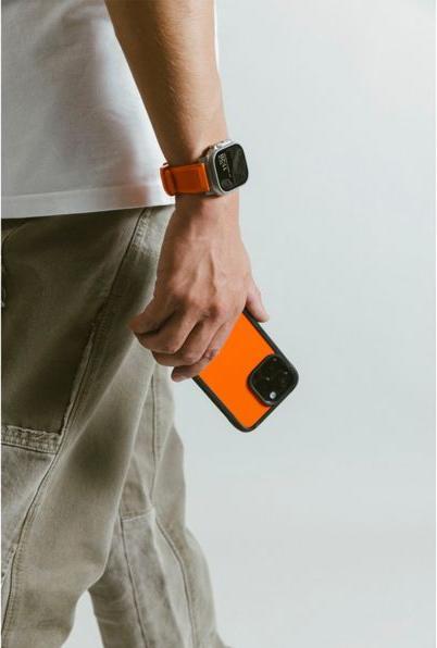 Productafbeelding Nomad Rugged Case iPhone 15 Pro Max Ultra Oranje (Apple iPhone 15 Pro Max)