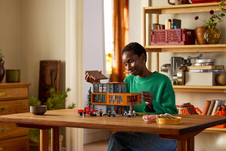 Actual product image LEGO Das Haus der Cullens aus Twilight (21354, LEGO Ideas, LEGO Rare Sets)