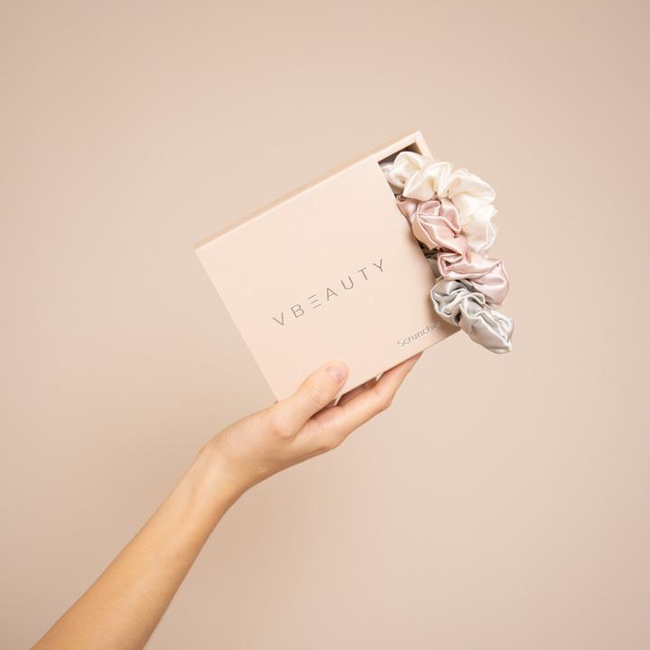 Produktbild VBEAUTY Seiden Scrunchie Rosé (Haargummi)