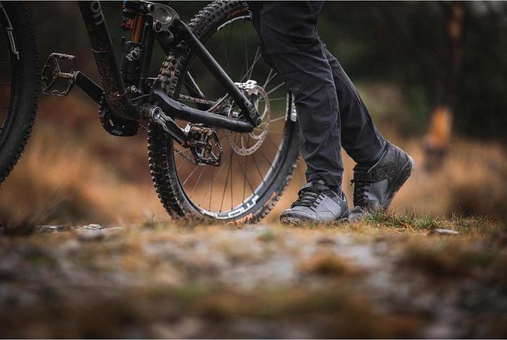 Actual product image Endura MT500 Burner Flat Shoe (38)