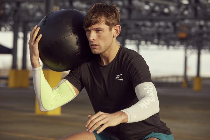 Immagine prodotto Reebok Manicotti ACTIVCHILL, Grigio M (M)