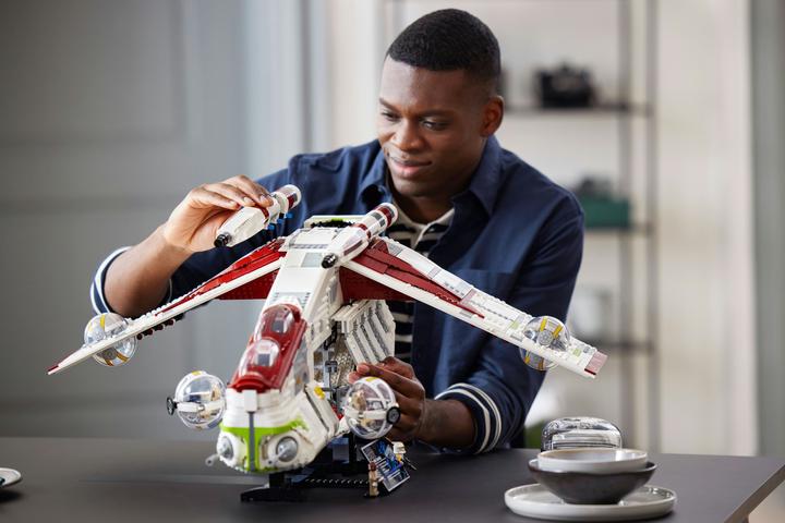Produktbild LEGO UCS Republic Gunship (75309, LEGO Star Wars, LEGO Seltene Sets)