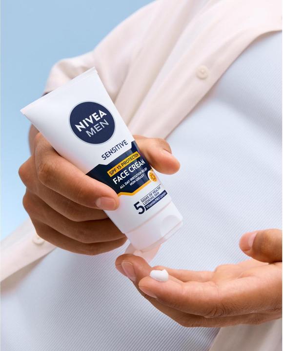 Produktbild NIVEA Sensitive (75 ml, Tagescreme, SPF 15)