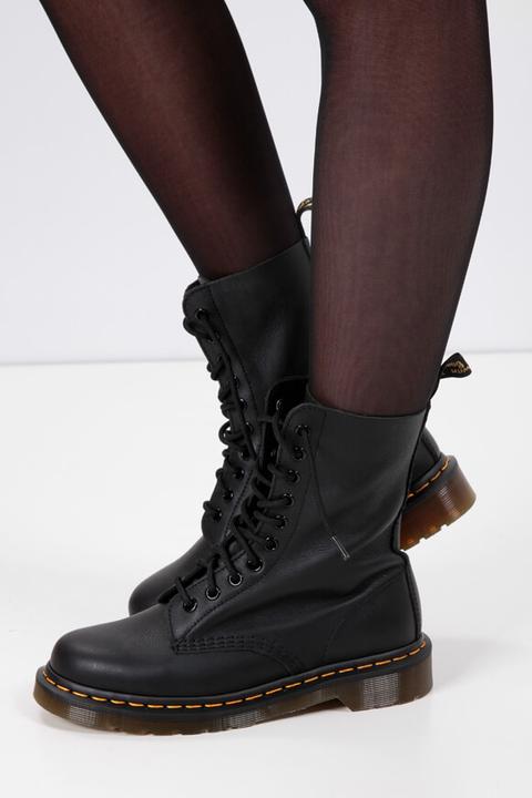 Actual product image Dr. Martens 1490 Virginia (36)