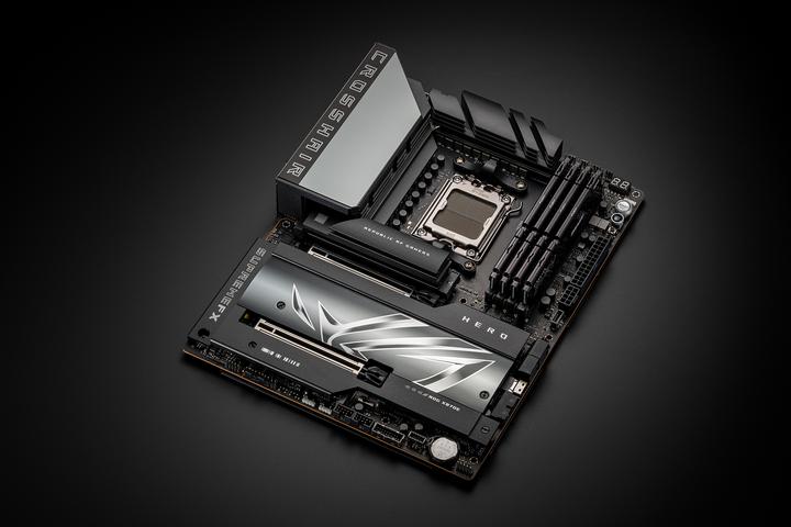 Immagine prodotto ASUS Rog Crosshair X870e Hero (AM5, AMD X870E, ATX)