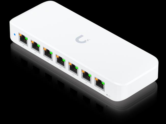 Ubiquiti Ultra 210W (8 Ports)