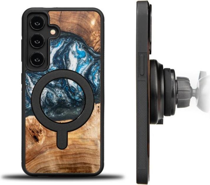 Actual product image Bewood Unique MagSafe Planet Earth case made of wood and resin blue-green (Samsung Galaxy S24)