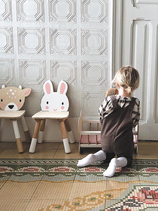 Produktbild Tender Leaf Toys Hase (Kinderstuhl)