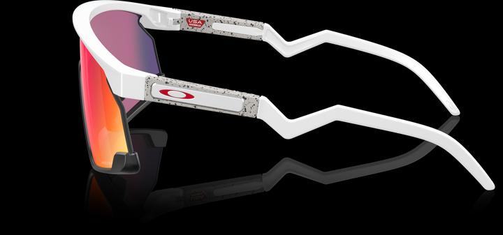 Produktbild Oakley Bxtr (Matte White, matte white-sapphire)