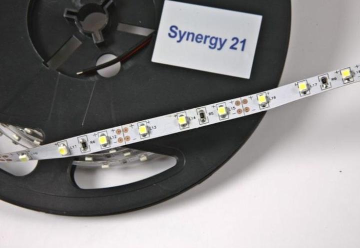 Produktbild Synergy 21 LED Flex Strip *neutralweiss* DC12V 24W IP20 (Neutralweiss, 500 cm, Indoor)