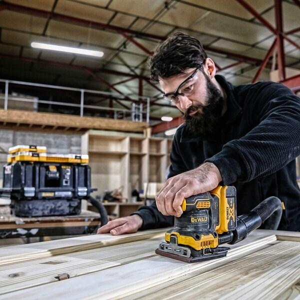 Immagine prodotto DeWalt DCW200NTXJ (Levigatrice orbitale, 200 W)