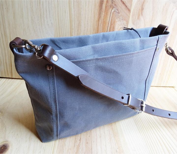 Actual product image Only-Bags.Store Small shoulder bag in waxed canvas, leather strap, wallet with zip fastener