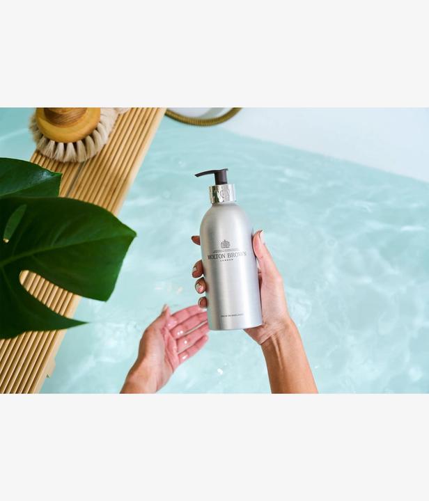 Produktbild Molton Brown Infinite Bott Black Pepper Bath & Shower Gel (400 ml)