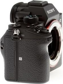 Image du produit Sony Alpha 7 III Kit (24 - 105 mm, 24.20 Mpx, Plein format)