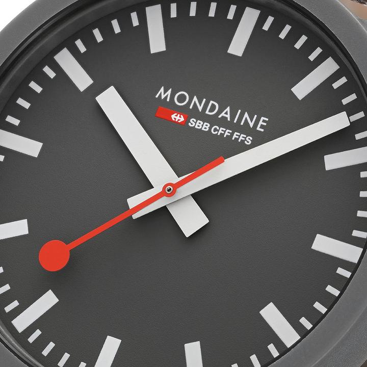 Image du produit Mondaine Essence Shades of Grey (Montre analogique, Swiss Made, 41 mm)