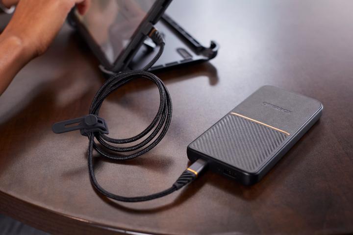 Image du produit OtterBox Bloc d'alimentation de chargement rapide standard (15000 mAh, 18 W, 55.50 Wh)
