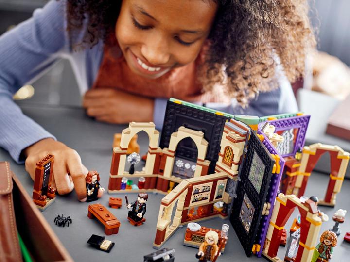 Actual product image LEGO Hogwarts Moment: Defense Lessons (76397, LEGO Harry Potter)
