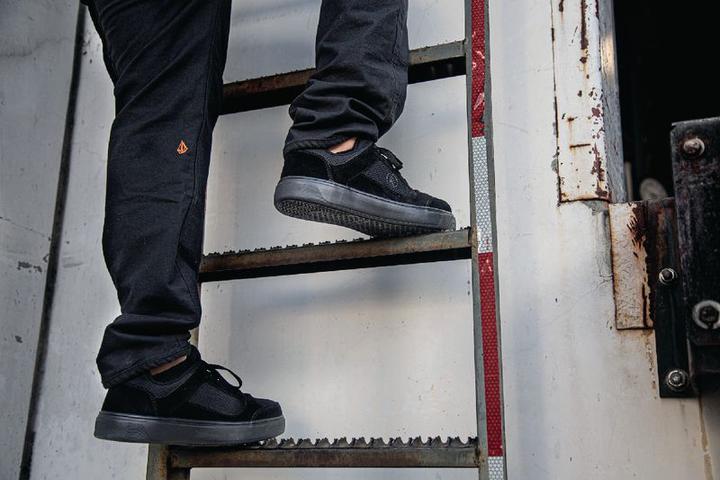 Actual product image Volcom Safety low shoe S3 VM30232S3S,Black, Gr.47 (S3, 47)
