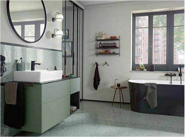 Actual product image Villeroy & Boch V&B Rear Wall Bath OBERON 2.0 m Schü Colour on Demand 1800x800mm white (180 cm, 80 cm)