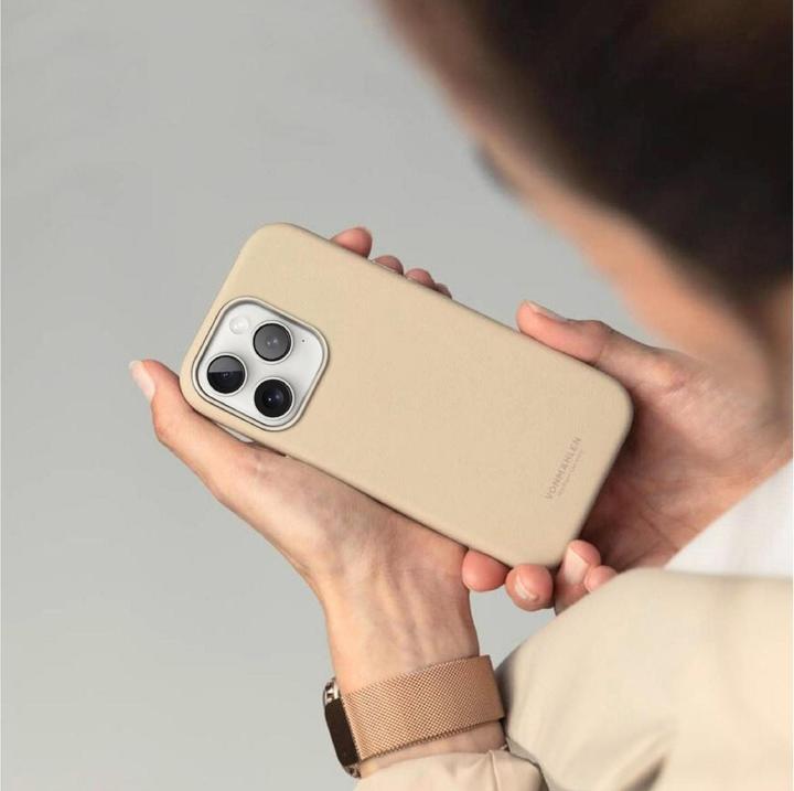Actual product image Vonmählen Synthetic leather case for iPhone 16 Pro Max beige (Apple iPhone 16 Pro Max)