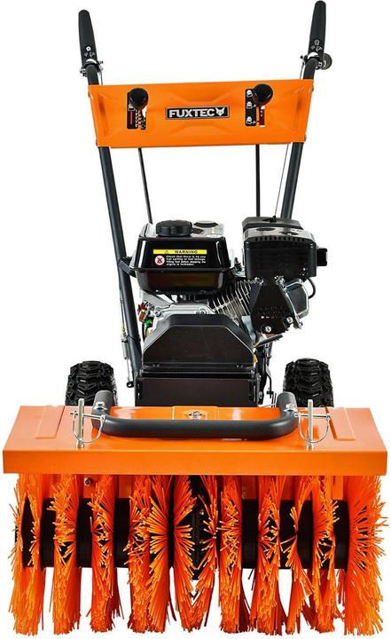 Actual product image Fuxtec Benzin Kehrmaschine Set mit Schneeschild und Schaufel