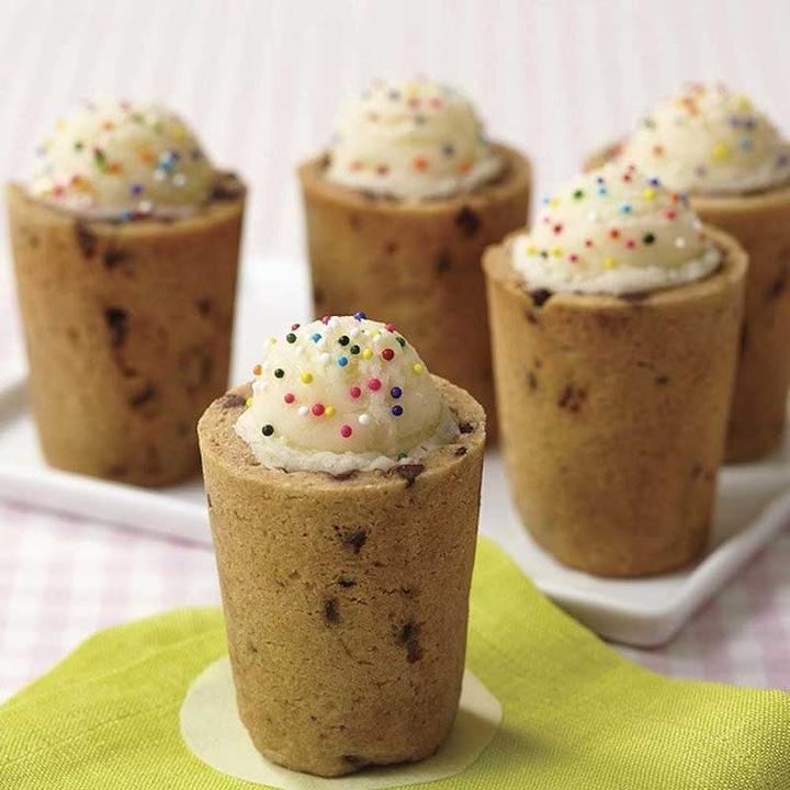 Actual product image Wilton Baking tin for cookie cups