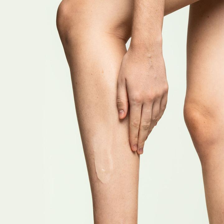 Image du produit InnovaGoods Crème énergisante pour les jambes fatiguées CBD Zencalm 200 ml (Crème pour le corps, 200 ml)