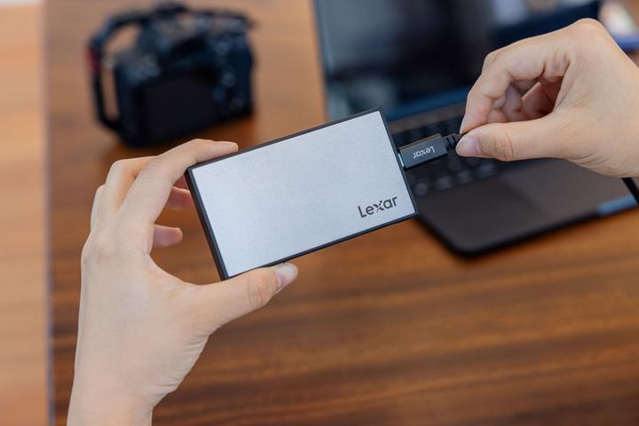 Actual product image Lexar PRO Workflow CFexpress TypB Reader (USB 3.2)