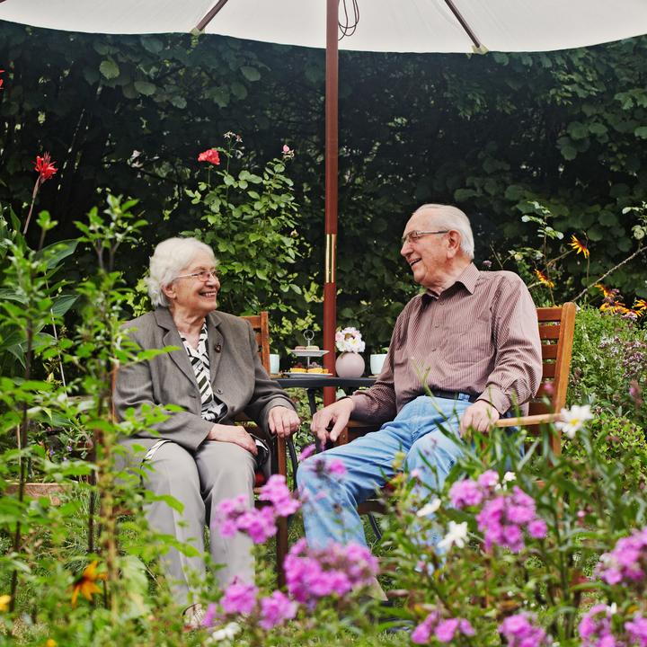 Produktbild Relaxdays Gartentisch (70 cm)