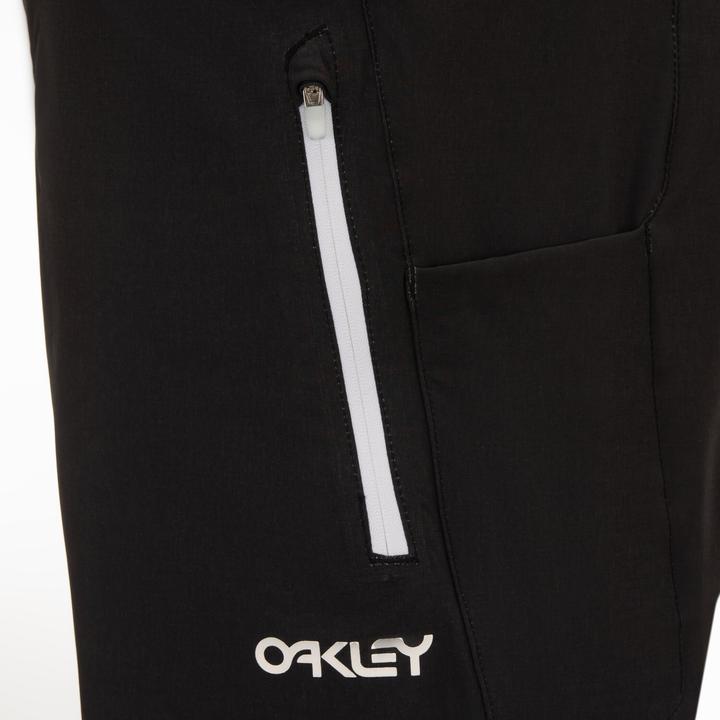 Actual product image Oakley Reduct Berm men's bike shorts (XS)
