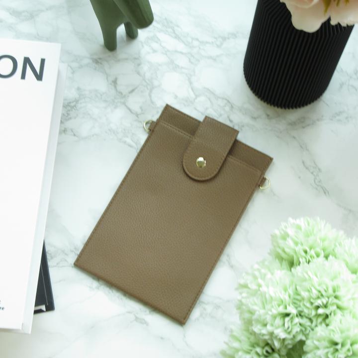 Produktbild PhoneLook Elegante universelle Smartphone Umhängetasche aus veganem Leder inkl. Umhängegurt aus Leder (vegan) (Samsung Galaxy S24 Ultra)